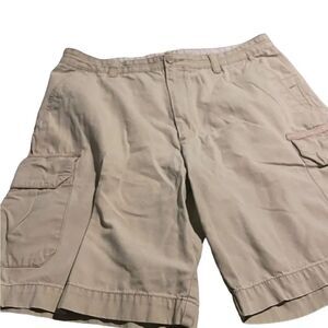 Madison size 36 cargo shorts excellent condition